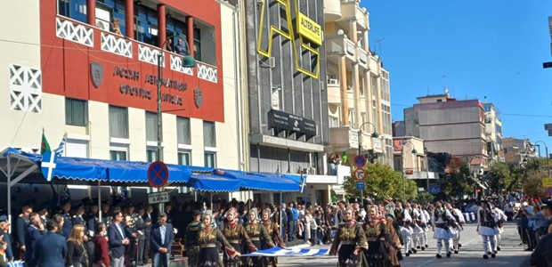 Με μεγαλοπρέπεια η παρέλαση